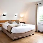 Logis - Restaurant Domaine Les Falaises 3*
