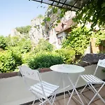 فندق Logis - Restaurant Domaine Les Falaises مارتيل