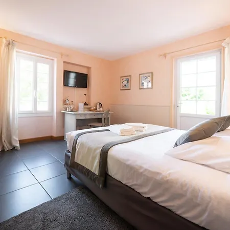 Logis - Restaurant Domaine Les Falaises Hotel