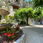 Logis - Restaurant Domaine Les Falaises 3*