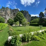 Logis - Restaurant Domaine Les Falaises Мартель