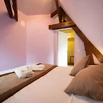 Hotel Logis - Restaurant Domaine Les Falaises 3*