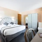 Logis - Restaurant Domaine Les Falaises Hotel 3*