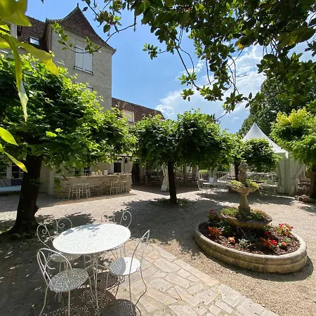 Logis - Restaurant Domaine Les Falaises Otel