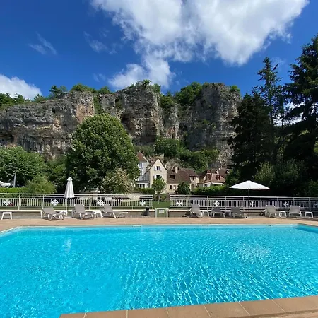 מלון Logis - Restaurant Domaine Les Falaises
