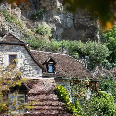 Logis - Restaurant Domaine Les Falaises Hotel