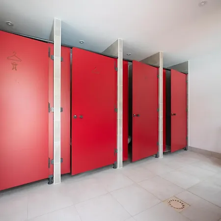 Logis - Restaurant Domaine Les Falaises 3* مارتيل