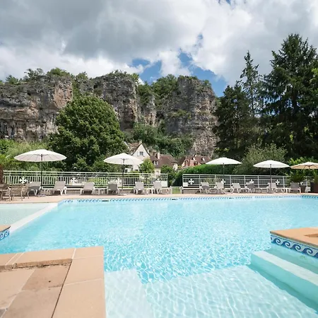 Logis - Restaurant Domaine Les Falaises 3*