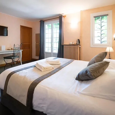 Domaine Les Falaises - Et Restaurant 3* Martel
