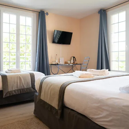 Hotel Logis - Restaurant Domaine Les Falaises