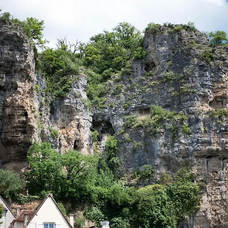 Logis - Restaurant Domaine Les Falaises مارتيل