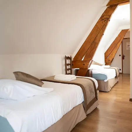 Hotel Logis - Restaurant Domaine Les Falaises 3*