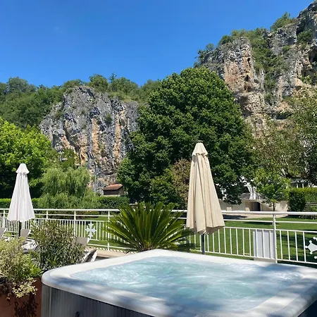 Logis - Restaurant Domaine Les Falaises Ξενοδοχείο 3*