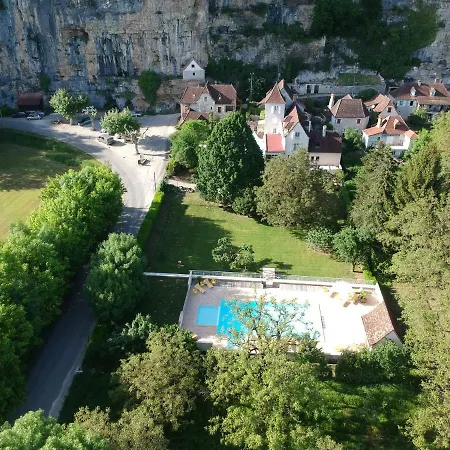 Logis - Restaurant Domaine Les Falaises Otel 3*