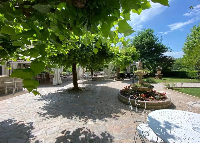 Logis - Restaurant Domaine Les Falaises