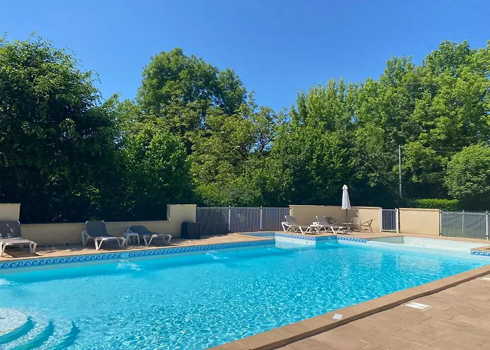 酒店 Logis - Restaurant Domaine Les Falaises 3*